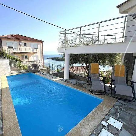 Villa Alpha Sea View With Pool *