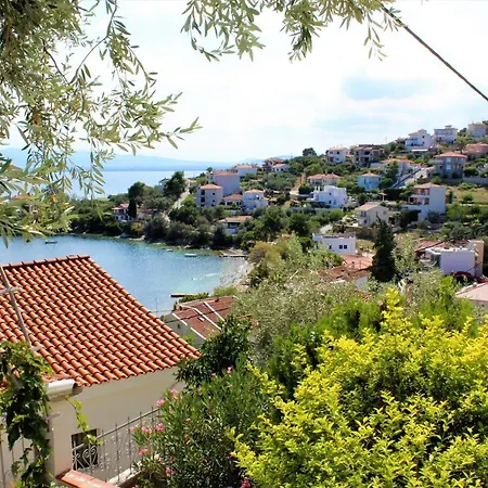 Sea View Complex With Shared Pool *