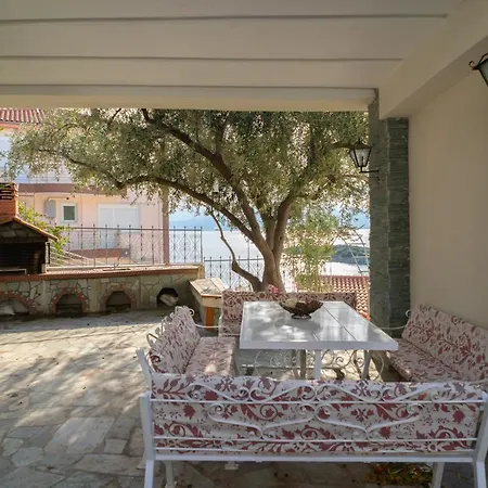 Sea View Villa *