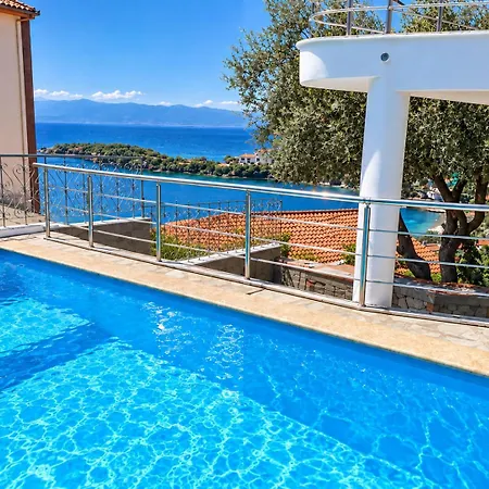 Sea View Complex With Shared Pool * Volos