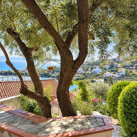 Sea View Complex With Shared Pool *