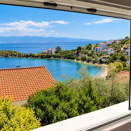 Sea View Complex With Shared Pool Volos